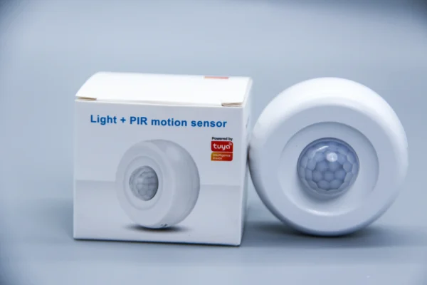 WiFi Smart PIR + Light Sensor (WiFi)